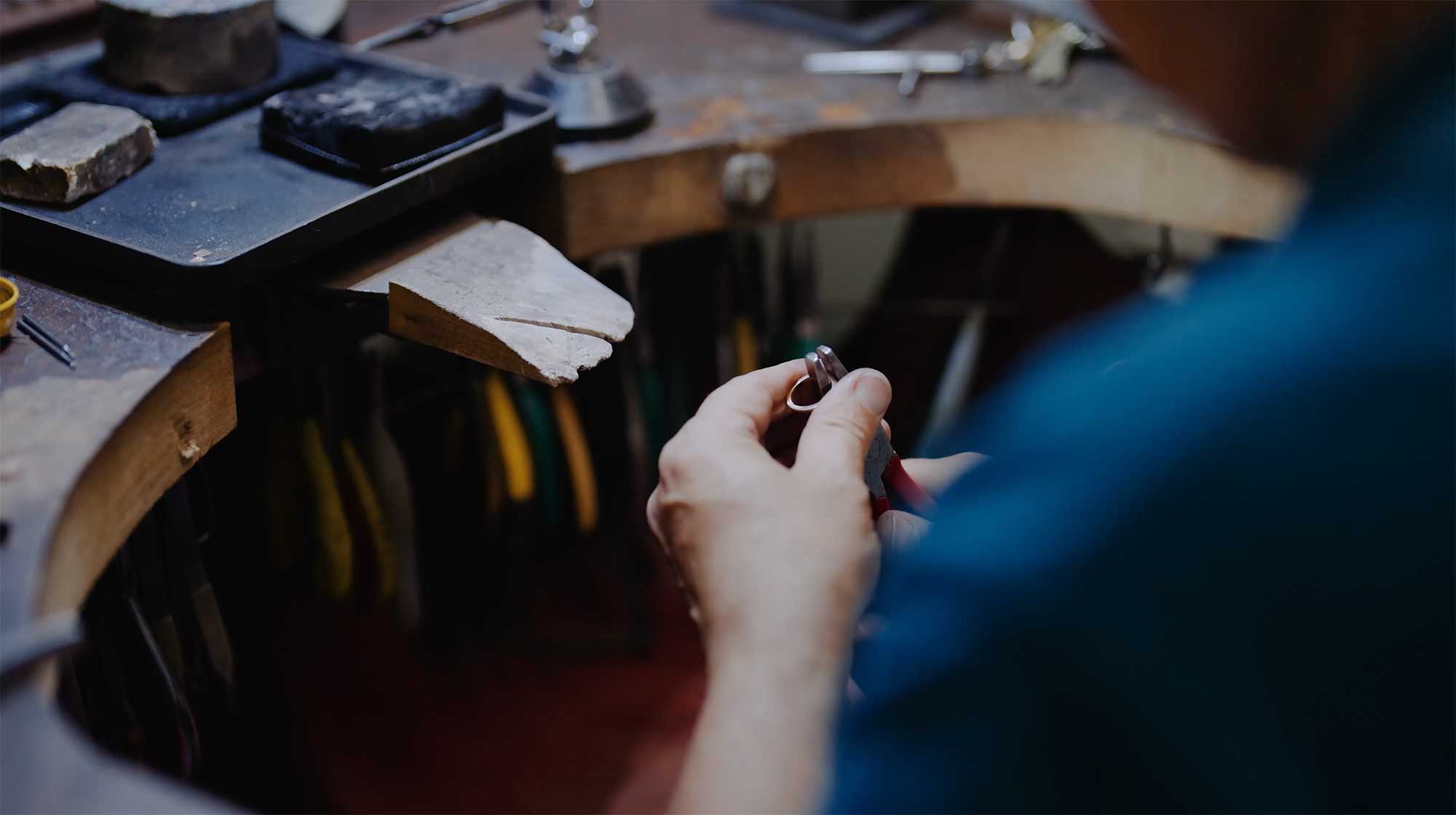 Andrew Pitcairn Master Goldsmith - The Dymocks Building